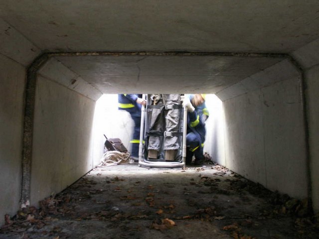 15THWBergungVerletzter280509-20