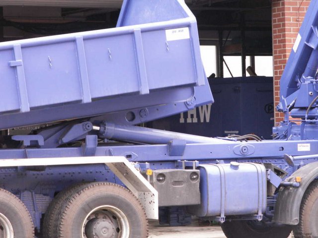 055THWBagger300306